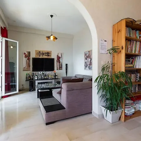 7th Floor Flat With Sea View